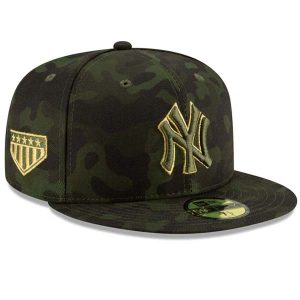 New York Yankees 2019 Armed Forces Day Fitted Camo Cap